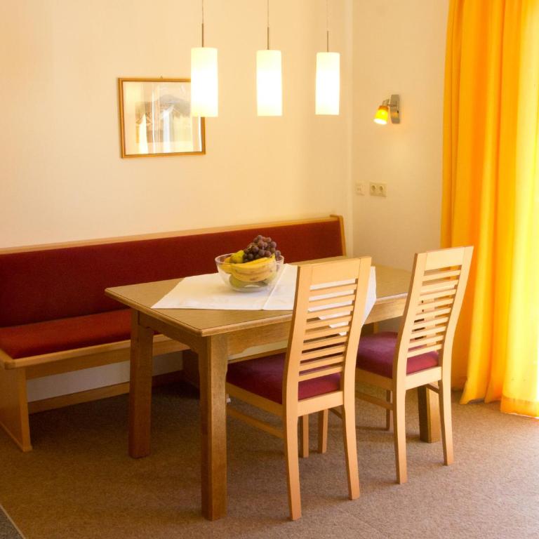 Haus Karoline - Apartment mit 2 Schlafzimmern und Balkon - Westseite - 4