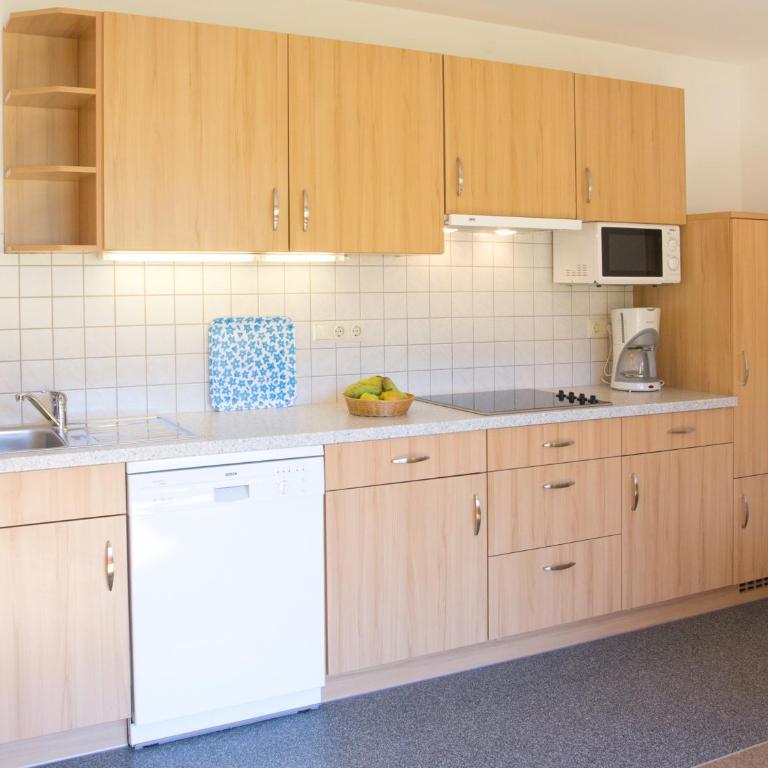 Haus Karoline - Apartment mit 2 Schlafzimmern und Balkon - Westseite - 6