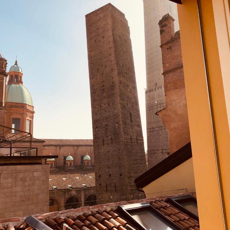 Asinelli Panoramic Rooftop, In front of the Two Towers - Appartamento con 1 Camera da Letto - 3