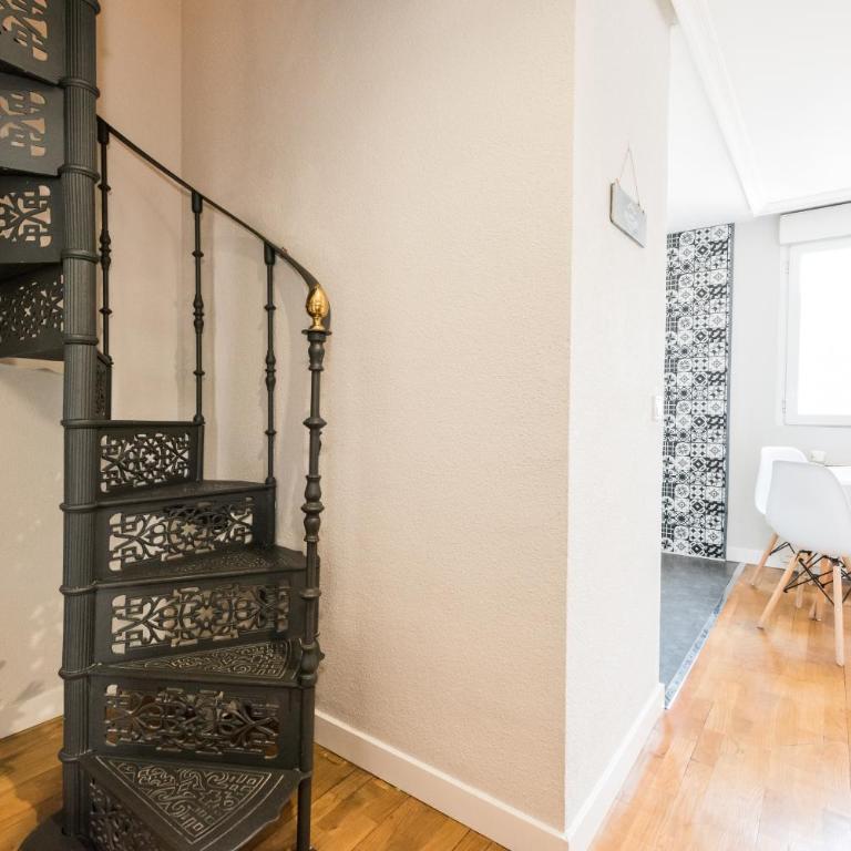 Apartments Madrid Principe 2 - Penthouse Apartment with Terrace - 13