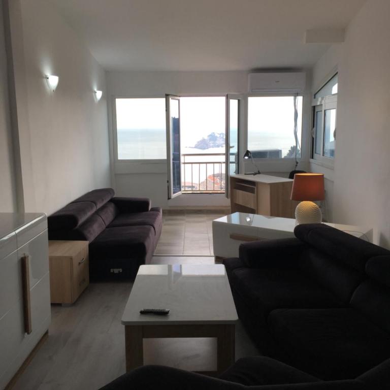 Oro Apartments - Apartment with Sea View - 1