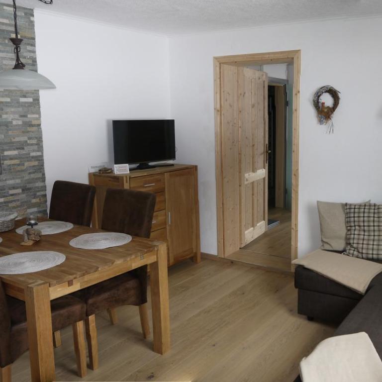 Landhaus Loipe - Apartment mit Blick auf die Berge - 8