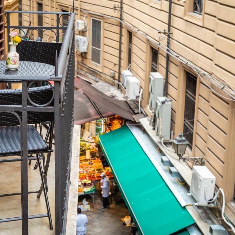 B&B Opera dei Pupi - Deluxe Double Room with Balcony - 10