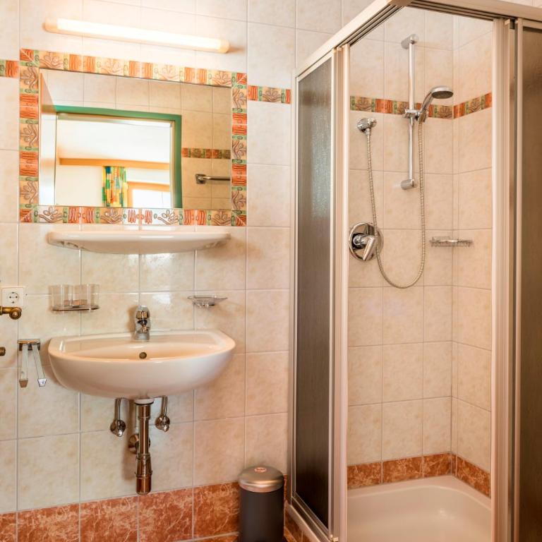 Prechtlhof in Flachau - Two-Bedroom Apartment with Balcony - 2