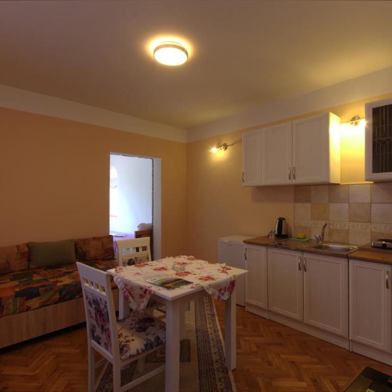 Apartments Astel - Apartment with Terrace - 6