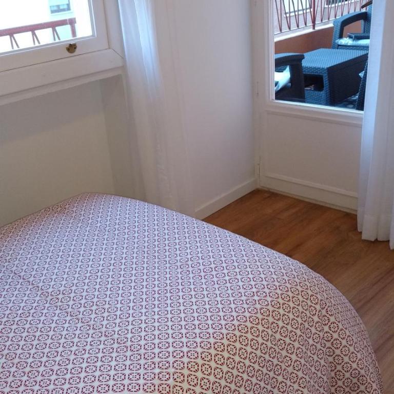 Diseño, calidad, tranquilidad, y muy céntrico - Three-Bedroom Apartment - 28