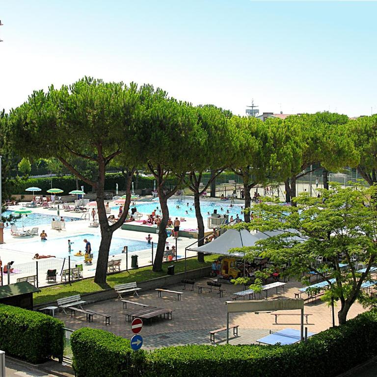 Residence Valbella - Monolocale con Vista Piscina (4 Adulti) - 9