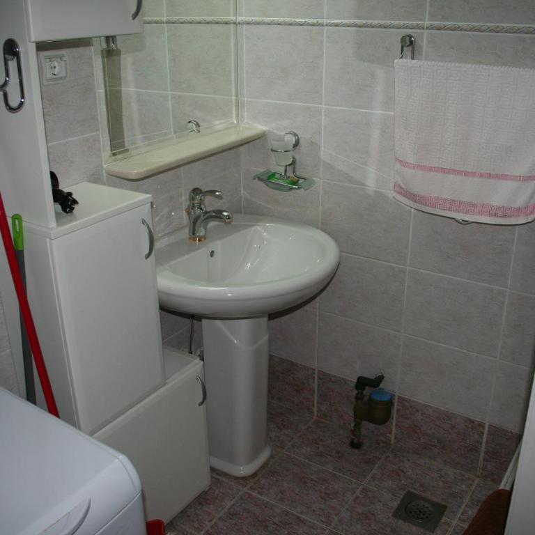 Beachfront apartment in Becici,Rafilovici,Budva - Apartman sa Balkonom - 5