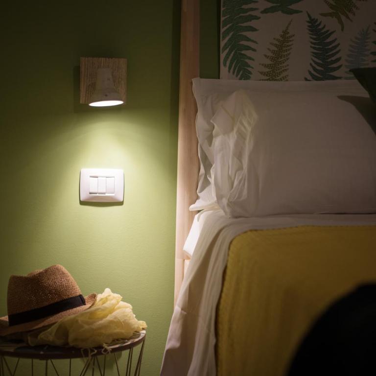 6th Land - Rent Rooms Affittacamere - Ampia Camera Matrimoniale - 3