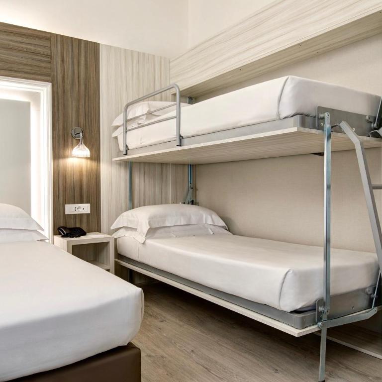 Hotel San Giusto - Camera Comfort Familiare - 2