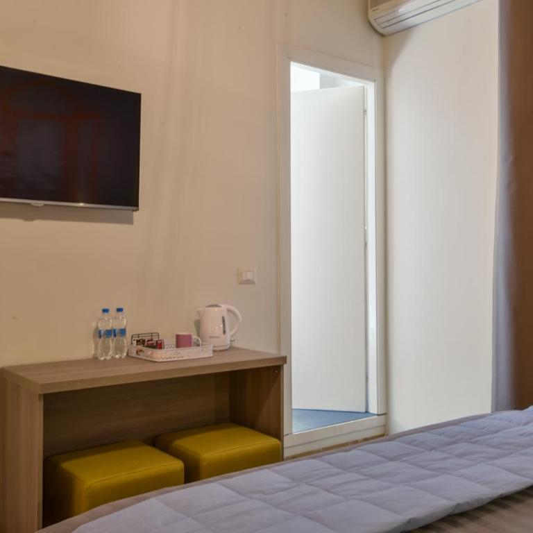 The Pope's Window - Double Room - 4