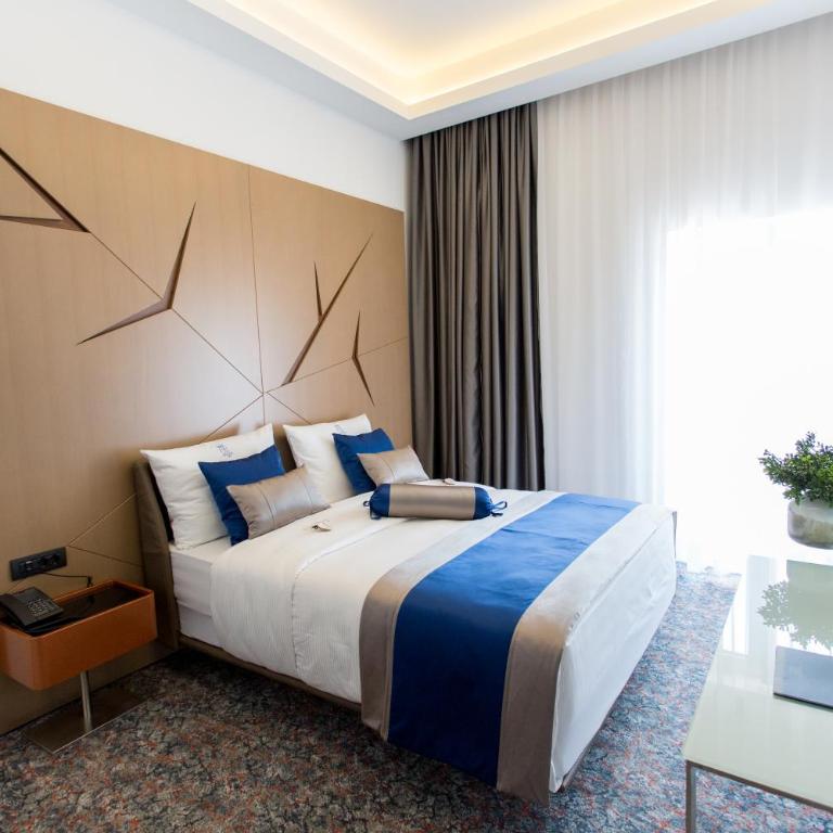 Hotel Austria & Bosna - Superior Dvokrevetna Soba sa Bračnim Krevetom - 1