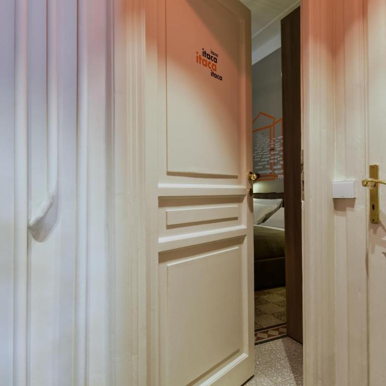 The Pope's Window - Double Room - 2