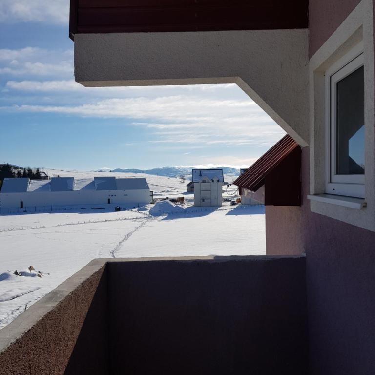 Apartments Popović - Studio Apartment with Balcony - 3