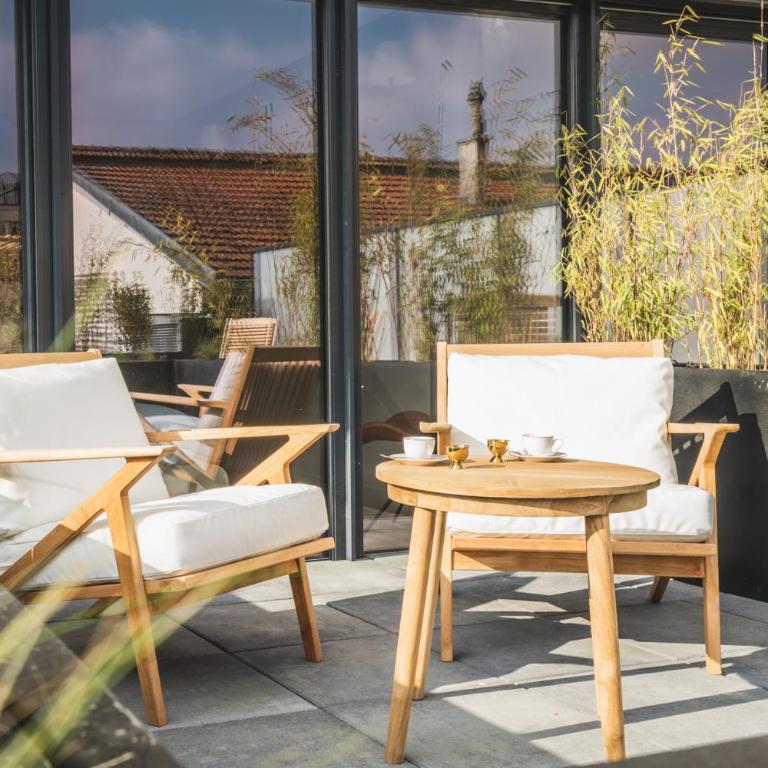 Les Suites 7 Anges - Vue Cathédrale, Parking & Centre Historique Reims - Three-Bedroom Suite CHAGALL with Terrace & Jacuzzi - 25