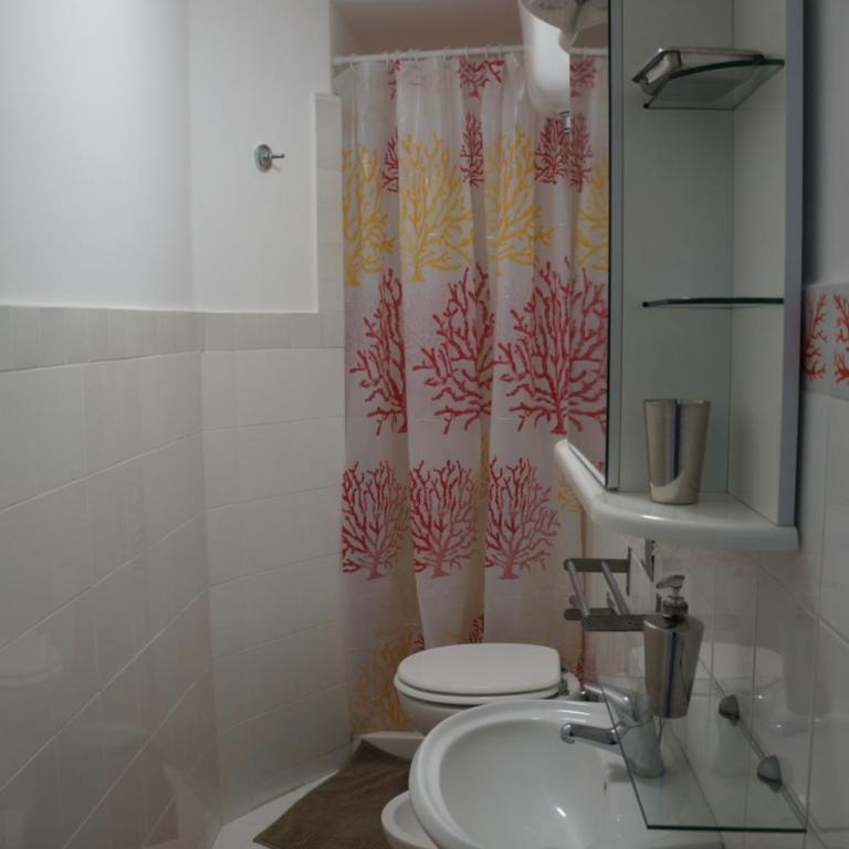 B&B occhi di mare - Camera Matrimoniale con Bagno Privato - 7
