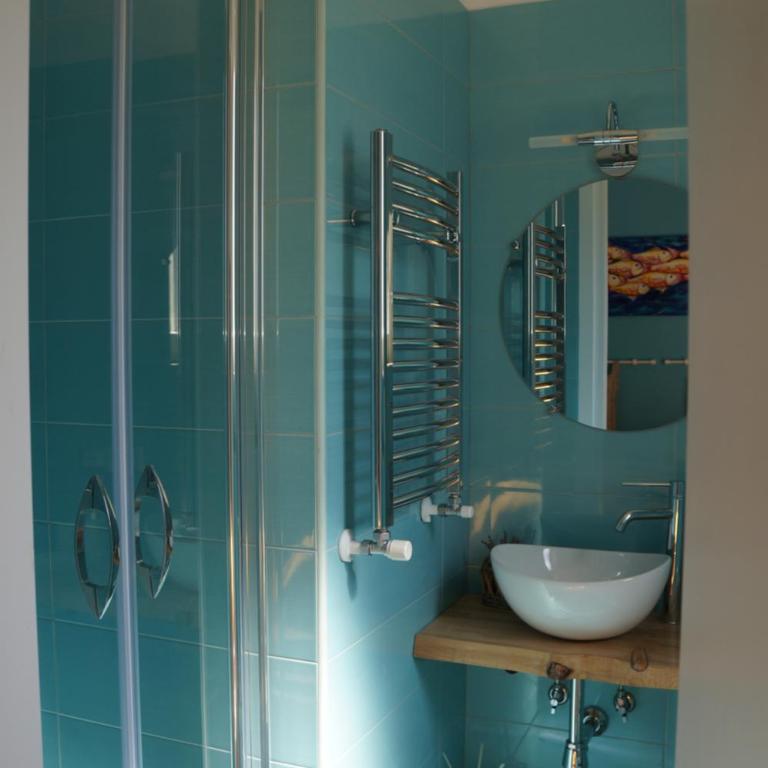 B&B occhi di mare - Camera Doppia con Letti Singoli con Bagno Privato - 6
