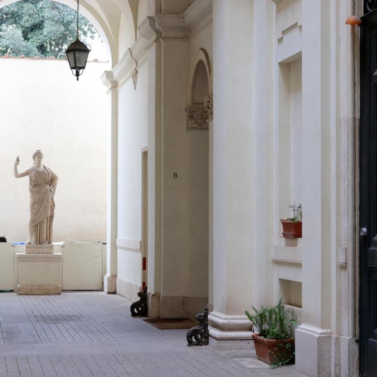 Trevi Grand Blu Suite B&B - Camera Queen con Balcone - 5