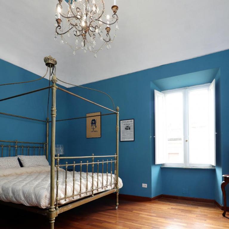 Trevi Grand Blu Suite B&B - Camera Queen con Balcone - 4
