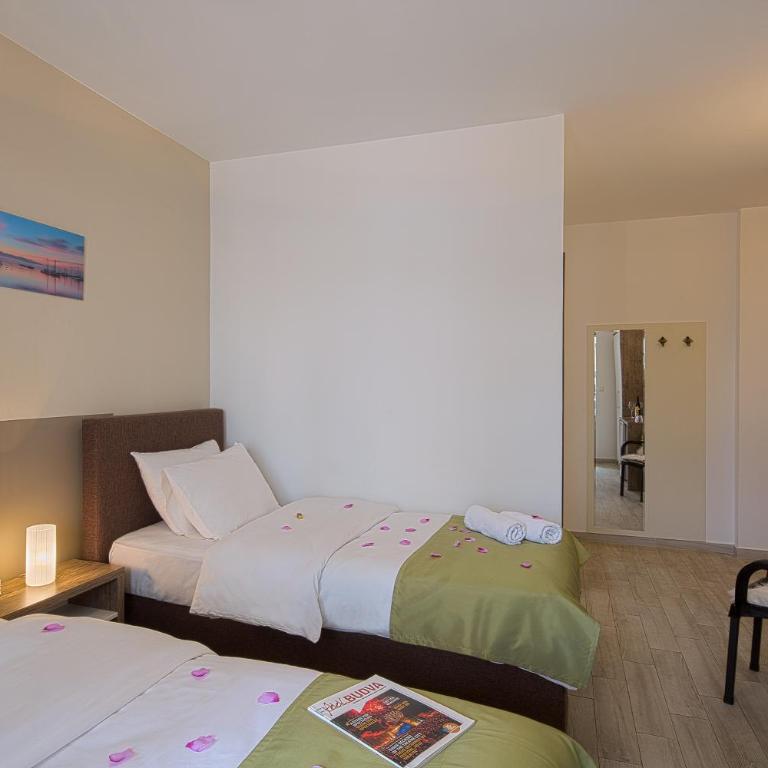 Le Marc Guest house - Dvokrevetna Soba sa Bračnim Krevetom/Zasebnim Krevetima - 6