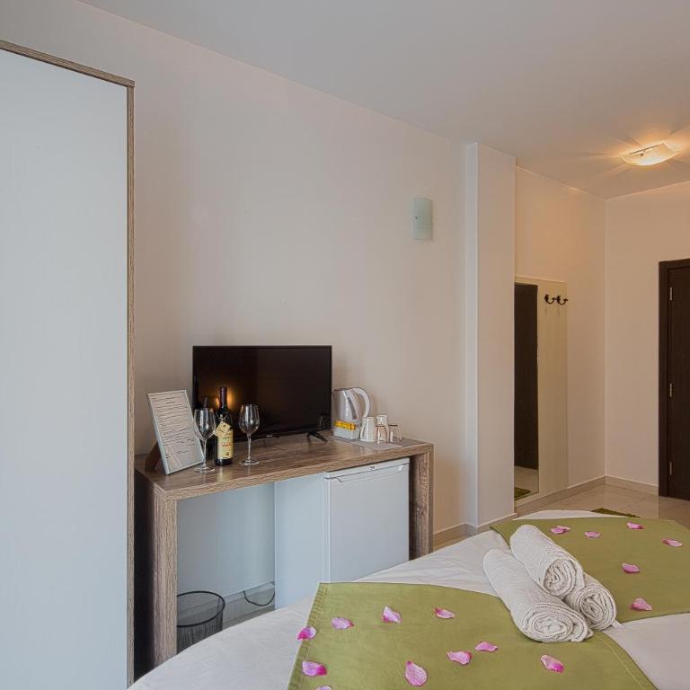 Le Marc Guest house - Dvokrevetna Soba sa Bračnim Krevetom - 4