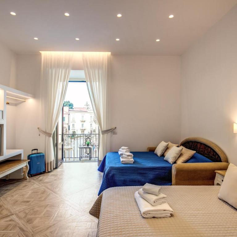 Sorrento Square Suites - Camera Matrimoniale con Bagno Privato e Balcone - 29