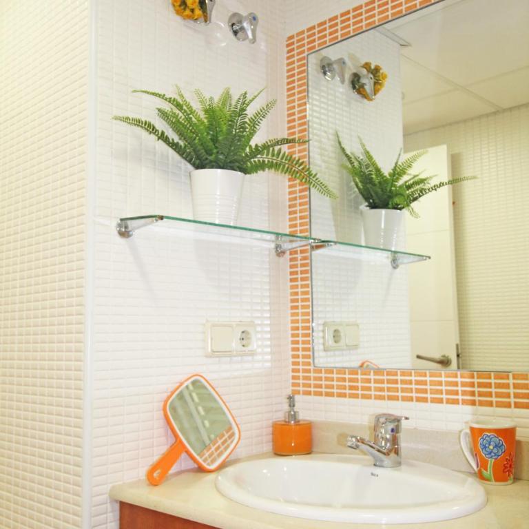 1a línea Playa San Juan. Vistas. Piscina. BBQ. Gym - Apartamento de 2 dormitorios - 31