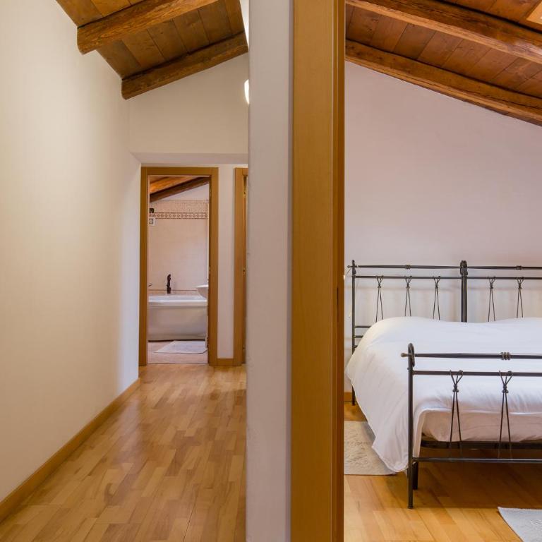 Casa Mamà by Reasy&Busy - Camera Matrimoniale con Bagno Privato Esterno - 8