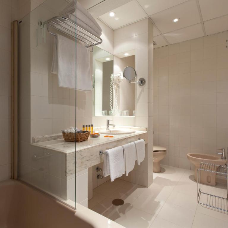 Hotel Moderno Puerta del Sol - Habitación Triple - 5