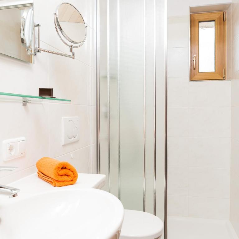 B&B Haus Rehwinkl - Comfort Doppelzimmer mit Balkon - 4