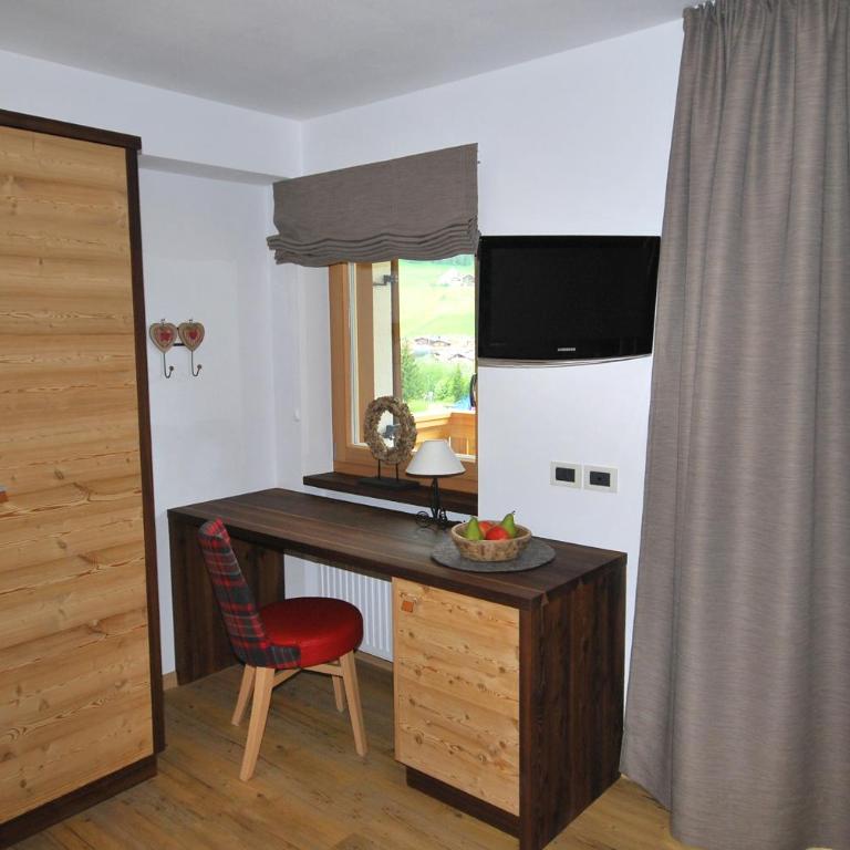 Monti Pallidi B&B Apartments - Superior Double Room with Balcony - 6