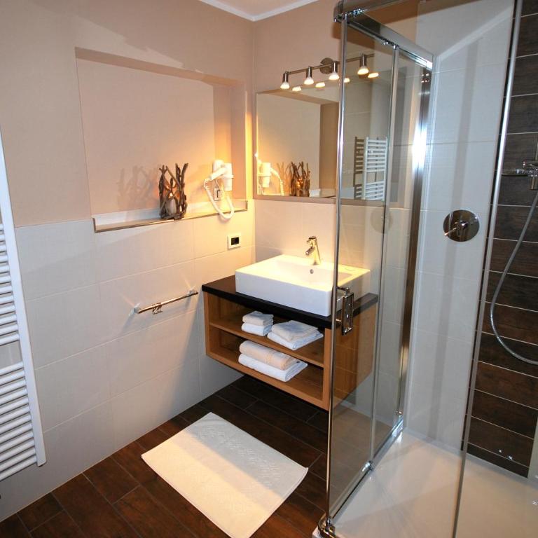 Monti Pallidi B&B Apartments - Superior Double Room with Balcony - 14