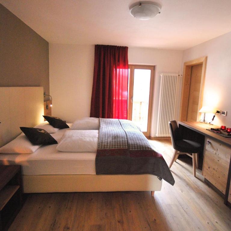 Monti Pallidi B&B Apartments - Superior Double Room with Balcony - 11