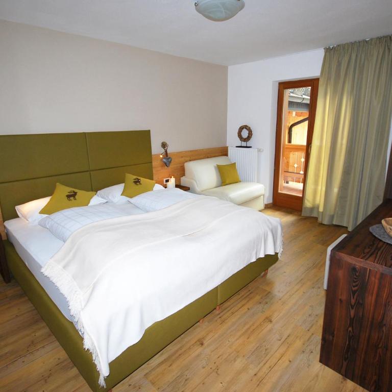 Monti Pallidi B&B Apartments - Superior Double Room with Balcony - 10