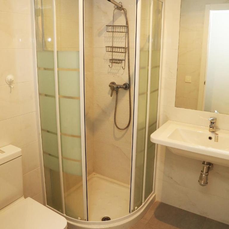 Apartamento Turistico Puente Romano P4 bajo C - Three-Bedroom Apartment - 6