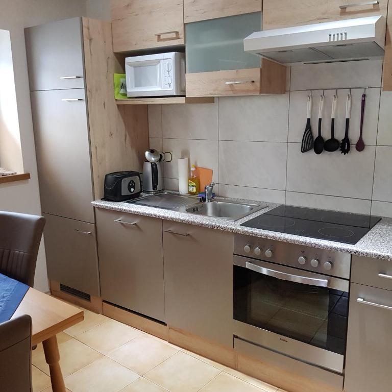 Ferienwohnungen Trinker - Lungau Karte inklusive - Apartment mit Gartenblick - 11