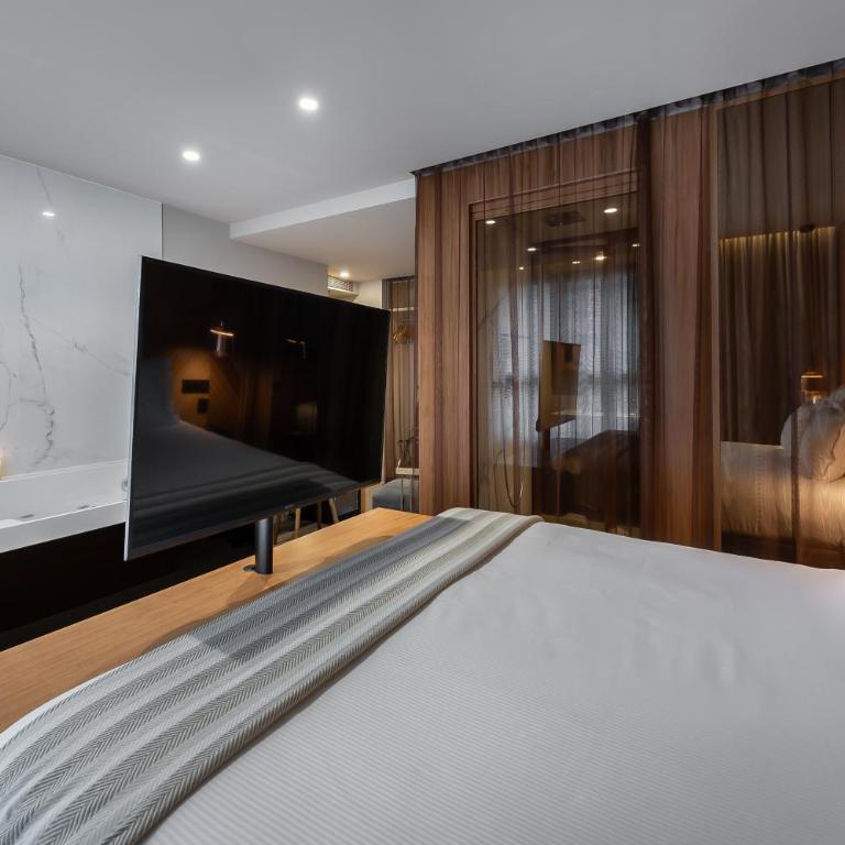 9Hotel Paquis - Suite avec Baignoire Spa - 1