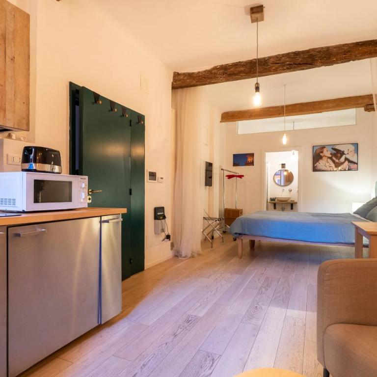 Lovely Studio D'Azeglio by Studio Vita - Appartamento con 1 Camera da Letto - 2