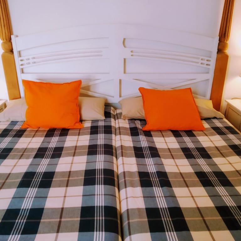 Barceloneta Ramblas Apartments - Two-Bedroom Apartment - 23