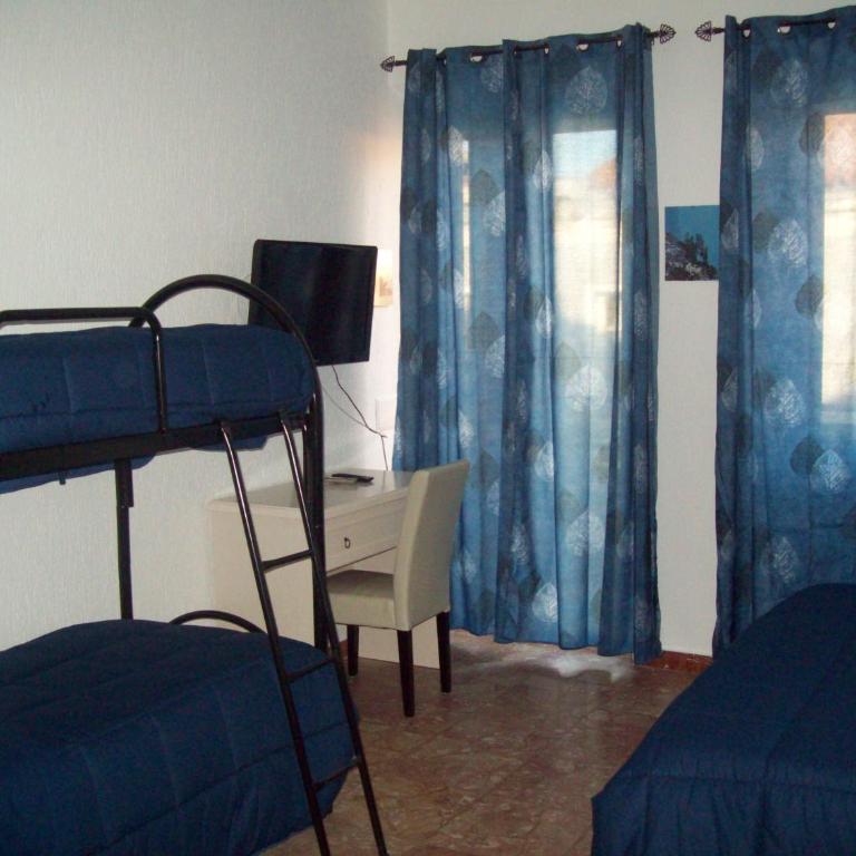 B&B RoGe - Habitación Cuádruple con baño privado externo - 13
