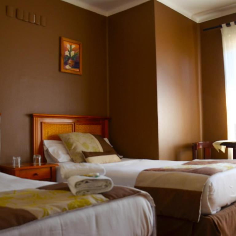 Hotel Dikran - Habitación Doble con baño privado - 2 camas - 5
