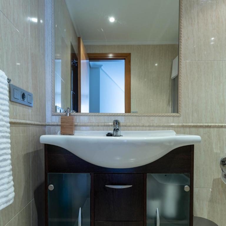 APTO ESPECTACULAR CON VISTAS PLAYA RIAZOR - Appartamento - 5