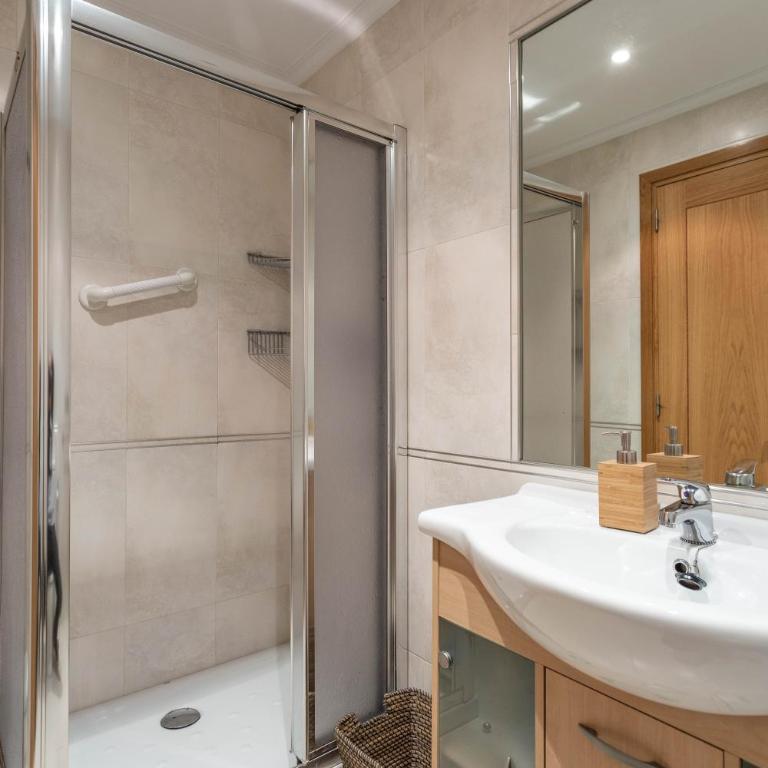 APTO ESPECTACULAR CON VISTAS PLAYA RIAZOR - Appartamento - 6