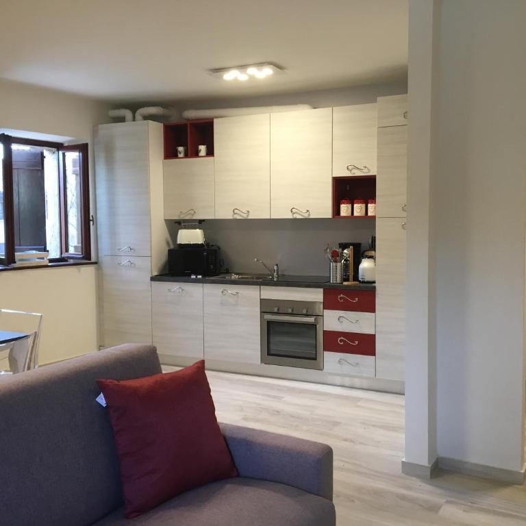 L' Antica Corte Lazzago - Appartamento con 2 Camere da Letto - 27