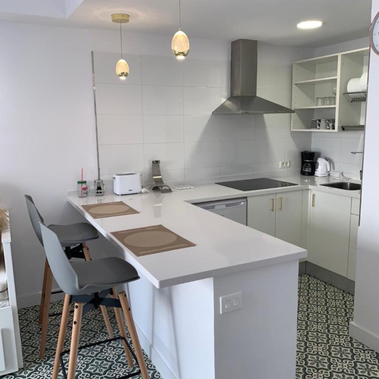 Avenida de Suecia, Los Cristianos FREE WIFI - Apartamento de 1 dormitorio - 2