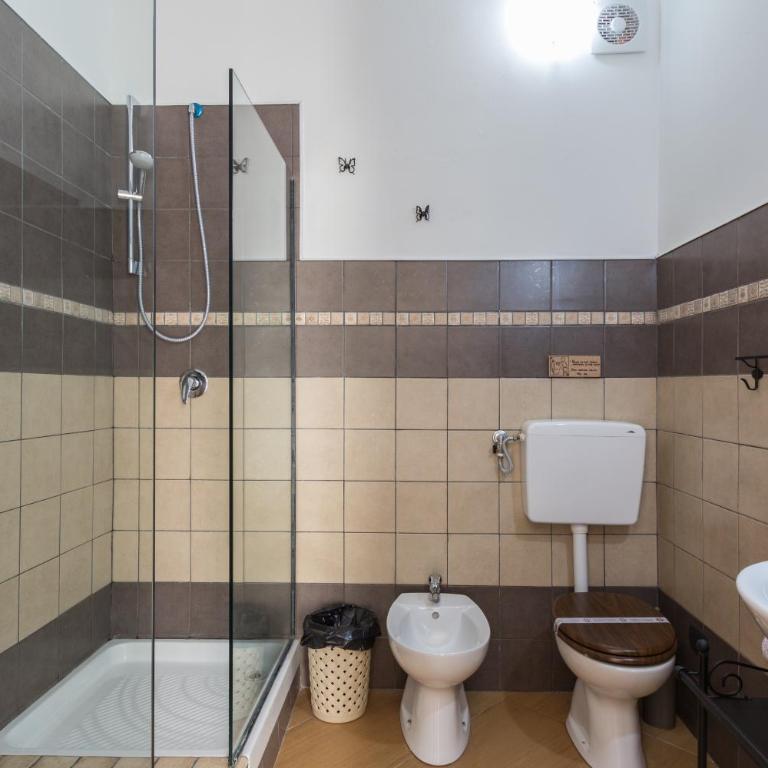 B&B Eyexei Domus - Camera Familiare con Bagno Privato - 4
