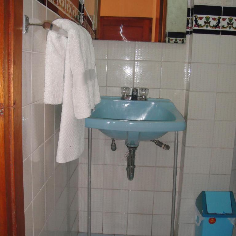 Hostal Residencial Los Andes - Habitación Doble Estándar - 2 camas - 5