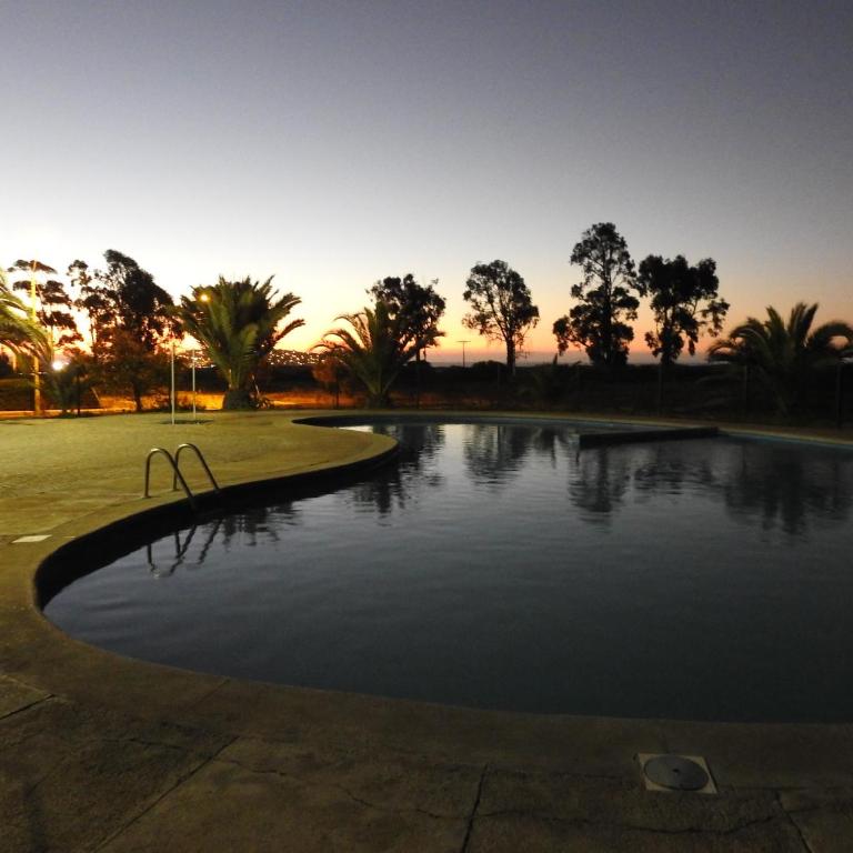 Agradable Casa en Condominio Prados del Mar Tongoy RENOVADA - Three-Bedroom Townhouse - 2