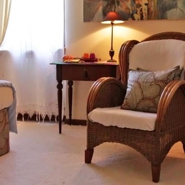 B&B Cosi fan Tutte - Camera Matrimoniale/Doppia con Letti Singoli con Bagno Privato Esterno - 9