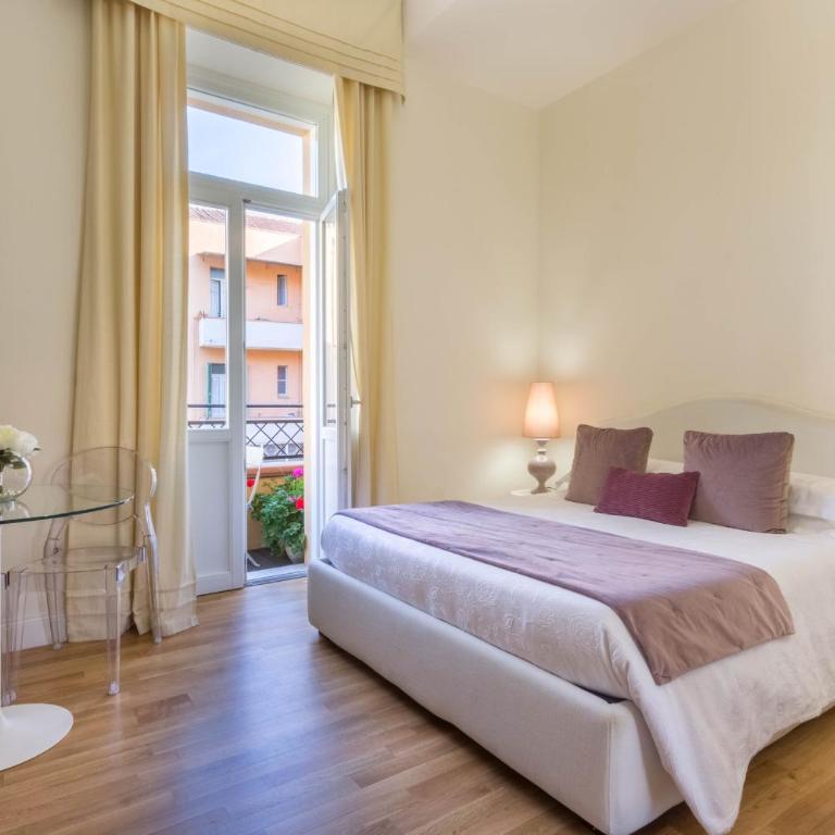 BB22 Cagliari - Deluxe Double Room with Balcony - 2